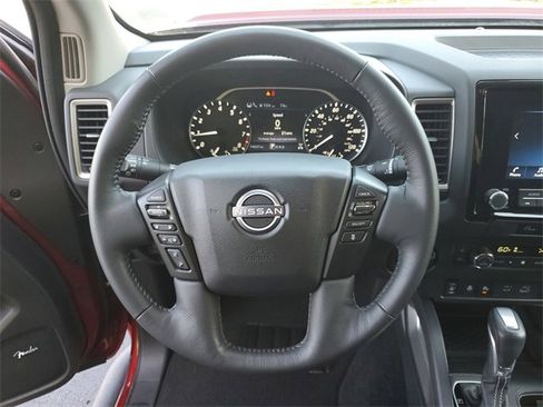 Used 2024 Nissan Frontier SL w/ Technology Package image 17