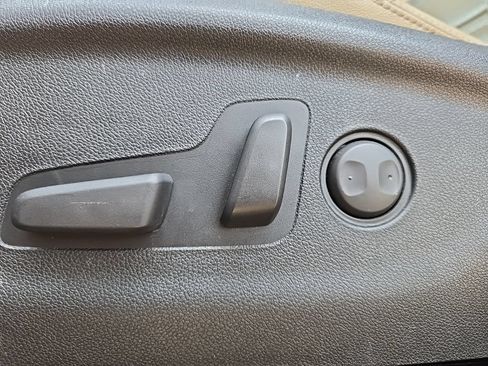 Used 2018 Kia Sorento EX AWD/4WD image 29