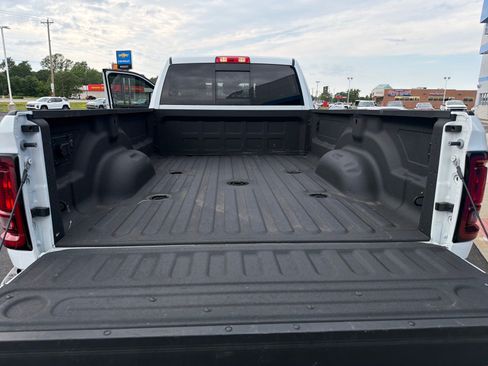 Used 2025 RAM 2500 Tradesman AWD/4WD image 10