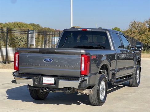 Used 2025 Ford F250 XLT w/ FX4 Off-Road Package image 4
