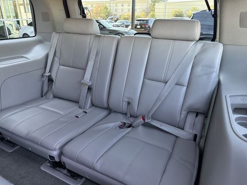 Used 2013 Chevrolet Tahoe LT w/ Luxury Package image 27