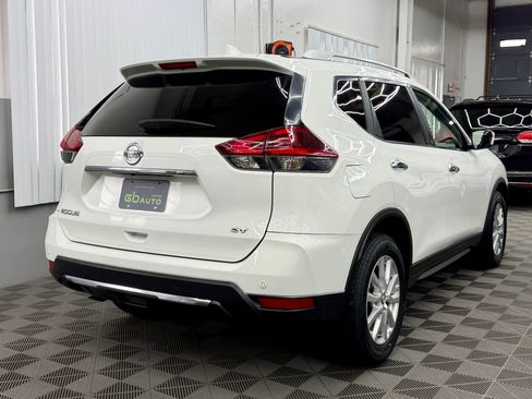 Used 2020 Nissan Rogue SV image 4