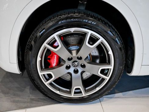 Used 2022 Maserati Levante Modena image 44