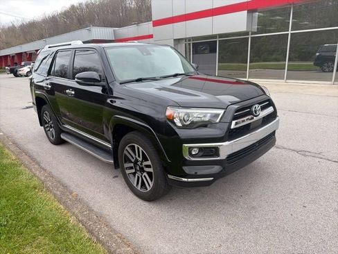 Used 2023 Toyota 4Runner Limited image 18