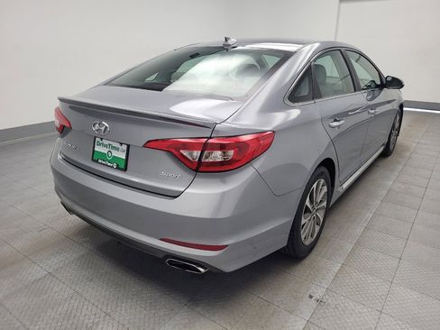 Used 2016 Hyundai Sonata Sport w/ Option Group 1V image 9