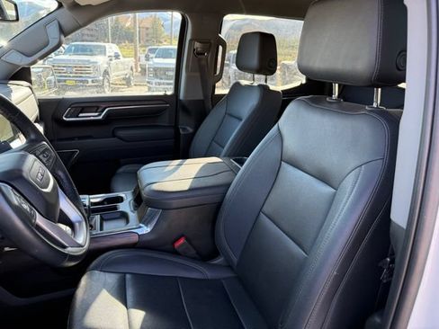 Used 2023 GMC Sierra 1500 SLT w/ SLT Convenience Package AWD/4WD image 16