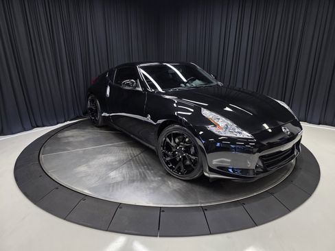 Used 2011 Nissan 370Z Base w/ Sport Pkg image 40