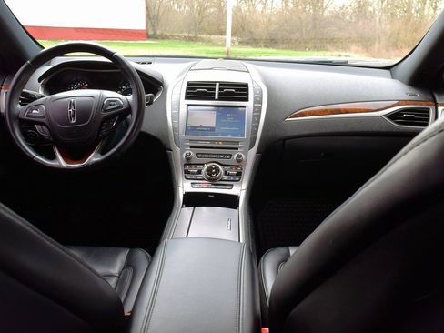 Used 2020 Lincoln MKZ Reserve w/ Elements Package image 34