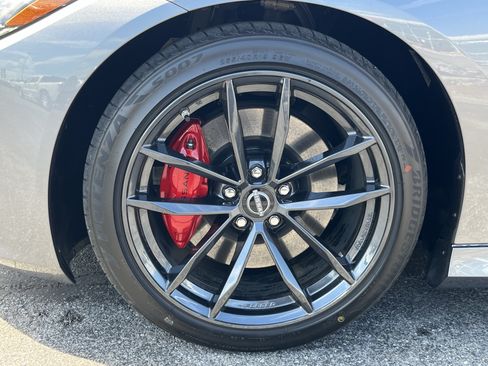 Used 2024 Nissan Z Performance w/ Floor Mat Package RWD image 12