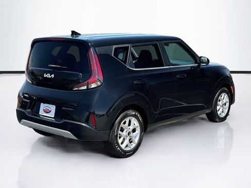 Used 2023 Kia Soul LX w/ Option Group 015 FWD image 5