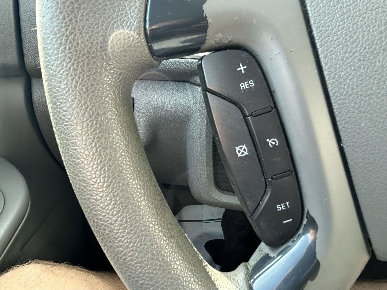 Used 2013 Chevrolet Traverse LS FWD image 19