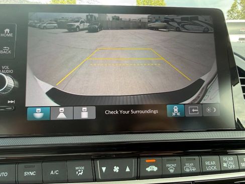 Used 2026 Honda Odyssey Elite image 45