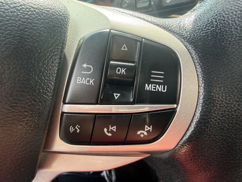 Used 2022 Ford Explorer XLT w/ Equipment Group 202A AWD/4WD image 32