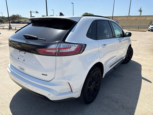 Used 2022 Ford Edge SE w/ Black Appearance Package AWD/4WD image 11