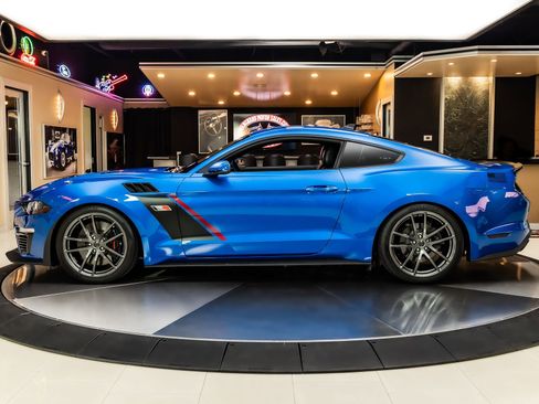 Used 2021 Ford Mustang GT Premium w/ GT Performance Package RWD image 7