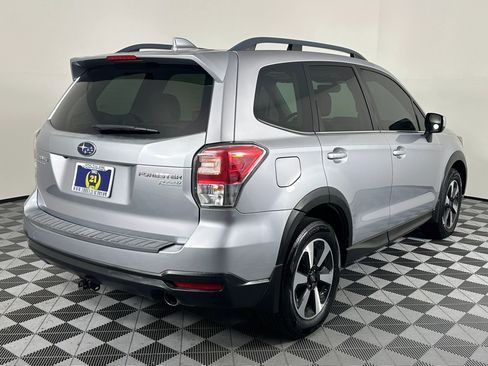 Used 2017 Subaru Forester 2.5i Limited w/ Popular Package #2 AWD/4WD image 8