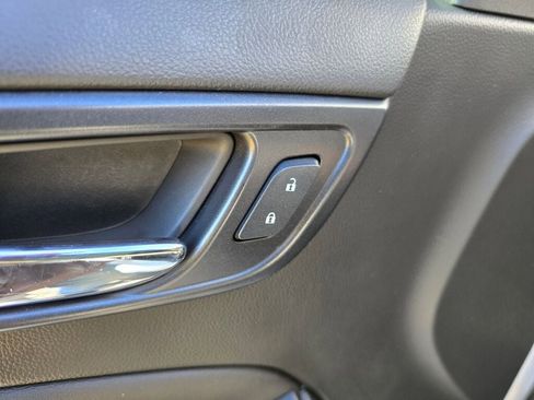 Used 2018 Chevrolet Tahoe Premier image 22