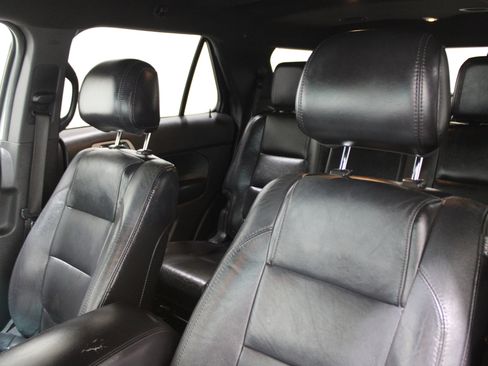 Used 2013 Ford Explorer XLT FWD image 5