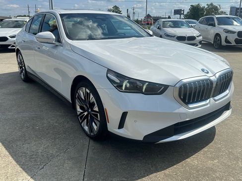 New 2026 BMW 530i w/ Premium Package image 5