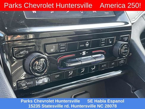 Used 2025 Jeep Grand Cherokee Altitude AWD/4WD image 37