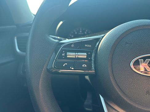 Used 2019 Kia Optima LX image 41