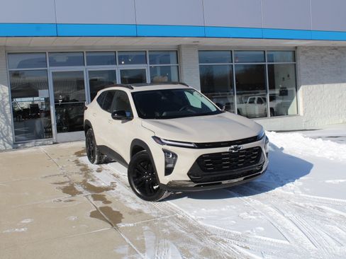 New 2026 Chevrolet Trax ACTIV w/ Sunroof Package image 2