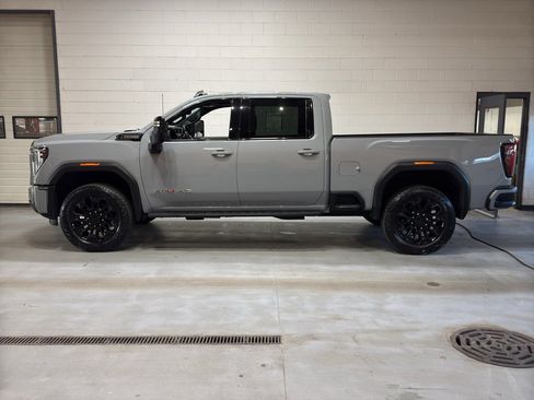 Certified 2024 GMC Sierra 2500 AT4 w/ AT4 Premium Plus Package image 2