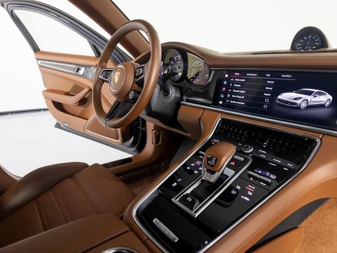Certified 2023 Porsche Panamera 4 Platinum Edition AWD/4WD image 34