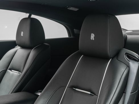 Used 2015 Rolls-Royce Wraith image 25