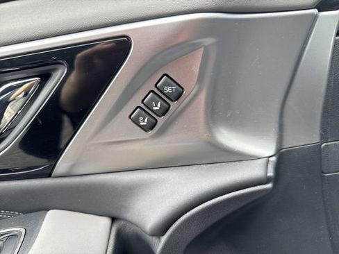 Used 2020 Subaru Outback Limited image 22