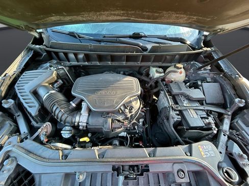 Used 2017 Cadillac XT5 FWD image 32