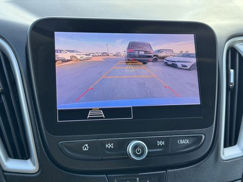 Used 2024 Chevrolet Malibu LT image 14