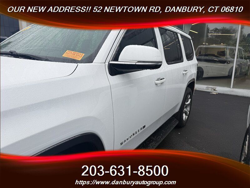 Used 2022 Jeep Wagoneer Series II AWD/4WD image 2