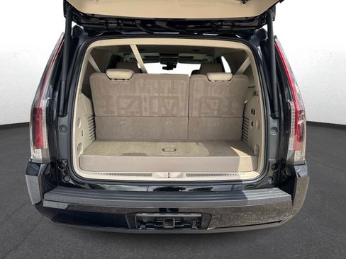 Used 2018 Cadillac Escalade Premium Luxury w/ LPO, Radiant Package RWD image 11
