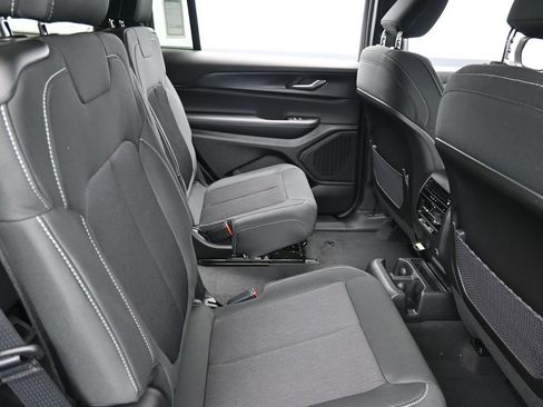 New 2026 Jeep Grand Cherokee L 4WD image 16