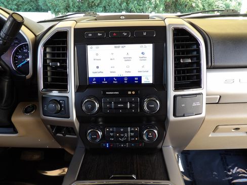 Used 2020 Ford F250 Lariat w/ Lariat Ultimate Package image 23