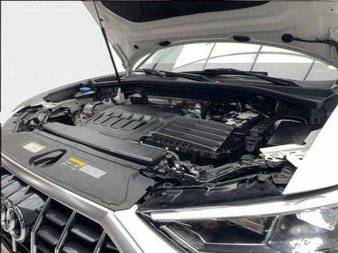 Used 2025 Audi Q3 2.0T Premium image 16