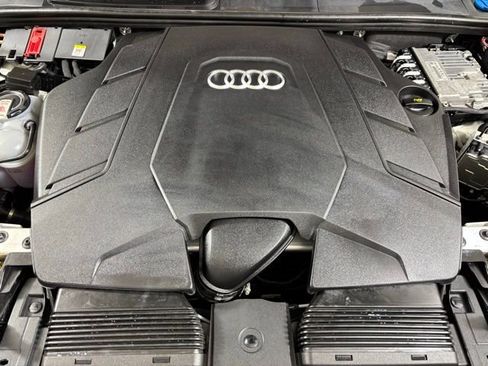 Used 2023 Audi Q8 Prestige image 24