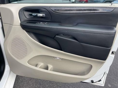 Used 2016 Dodge Grand Caravan SE w/ Quick Order Package 29E SE image 20