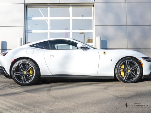 Certified 2022 Ferrari Roma image 13