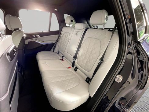 Certified 2024 BMW X5 xDrive40i w/ M Sport Package AWD/4WD image 24