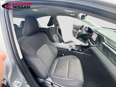 Used 2025 Toyota Camry LE image 30