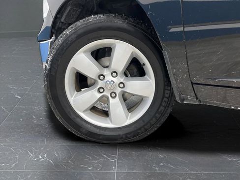 Used 2022 RAM 1500 Classic SLT image 30