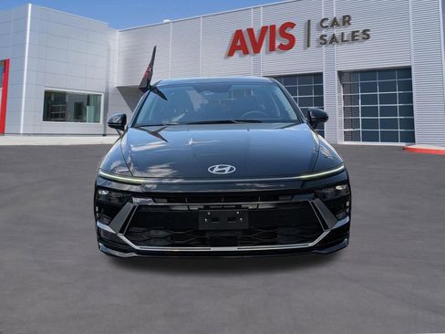Used 2025 Hyundai Sonata SEL FWD image 2