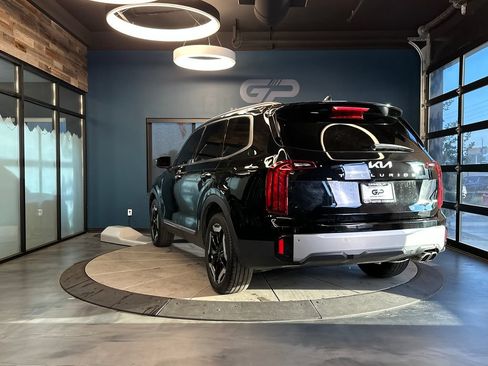 Used 2023 Kia Telluride S AWD/4WD image 5