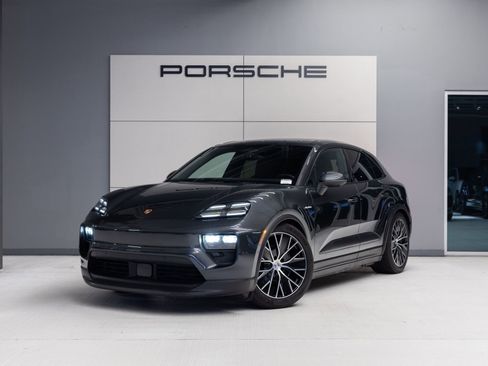 Certified 2025 Porsche Macan Electric RWD image 1