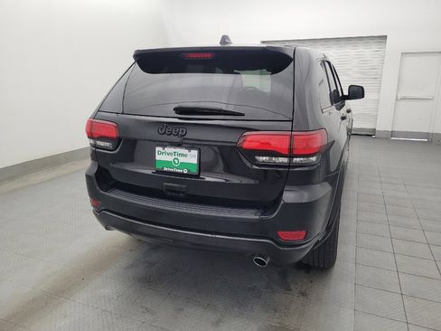 Used 2019 Jeep Grand Cherokee Altitude RWD image 7