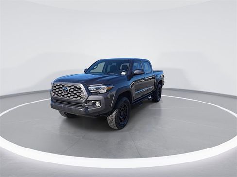 Used 2023 Toyota Tacoma TRD Off-Road image 3