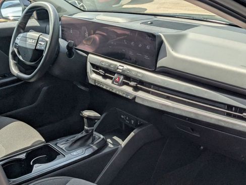 Used 2025 Kia K4 FWD image 24