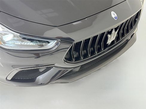 Used 2022 Maserati Ghibli Trofeo image 39